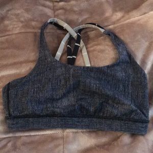 Lululemon bra size 6
